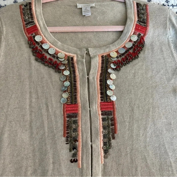 Chicos Linen Blend Treasured Trinkets Beaded Cardigan Sweater Size 2 Large Tan - Picture 5 of 13